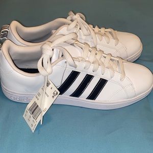 Brand New Adidas VS Advantage tennis shoes